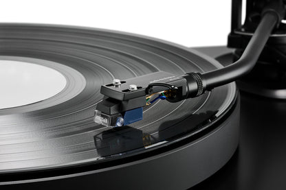 Audio-Technica Headshell/Cartridge Combo Kit AT-VM520xEB/H